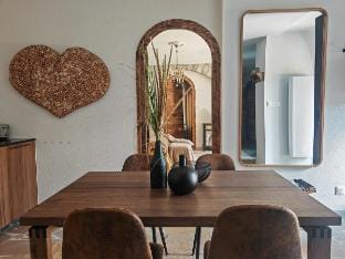 Elegant Courtyard Retreat on Estate Near Geneva Vacation rental in Gex