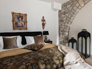 Elegant Courtyard Retreat on Estate Near Geneva Vacation rental in Gex