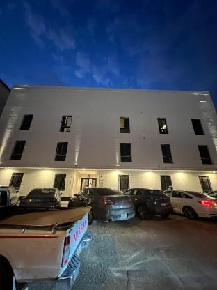 Quiet studio with master bed and side seat Apartment in Riyadh