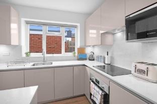 Stylish 4 Bedroom, 2.5-Bath Home in Borehamwood Vacation rental in London