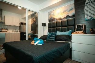 Palmora Stay at Azure Vacation rental in Paranaque