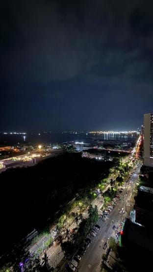 2 Bedrooms SMDC Breeze near MOA PICC WTC Starcity Vacation rental in Pasay