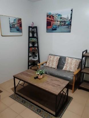 JFC Inspired Stays PH-One Spatial Iloilo Vacation rental in Iloilo City