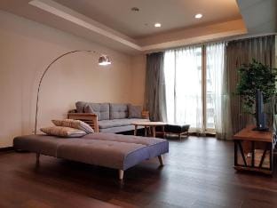 1min MRT Top View Highrise Blissful 2BD Apartment in Taipei City