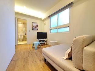 Near MRT Real 1 Bedroom w/ separate living room Apartment in Taipei City
