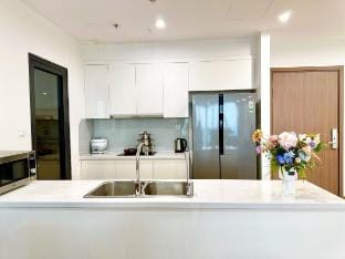 Vinhome Sky Lake 4Bedroom Vacation rental in Hanoi