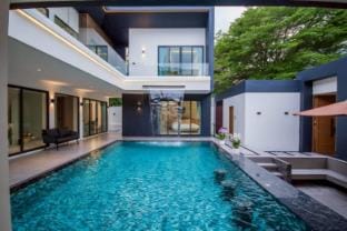 Zoe NaJomtien Pool Villa Villa in Pattaya City