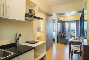 Skyline Suite Across Abreeza Vacation rental in Davao City