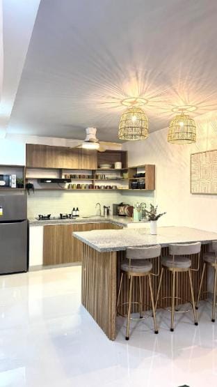 Casa Solenne 3 mins to Clark (Newly Constructed) Vacation rental in Angeles