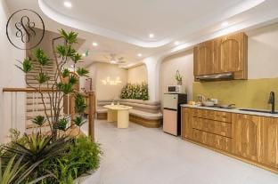 5Master Bedroom @Dist1 HCM Center_Sky BBQ Garden Vacation rental in Ho Chi Minh City