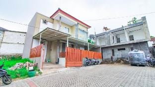 Villa Kusuma Hills Private Pool and Karaoke Vacation rental in Batu