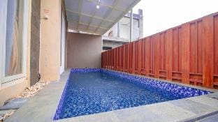 Villa Kusuma Hills Private Pool and Karaoke Vacation rental in Batu