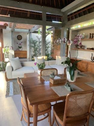 Manik Galih Private Pool Villa Villa in Abiansemal