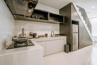 NEW! Enzio 5 – 2BR Loft in Pererenan Villa in North Kuta