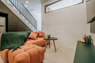 NEW! Enzio 5 – 2BR Loft in Pererenan Villa in North Kuta