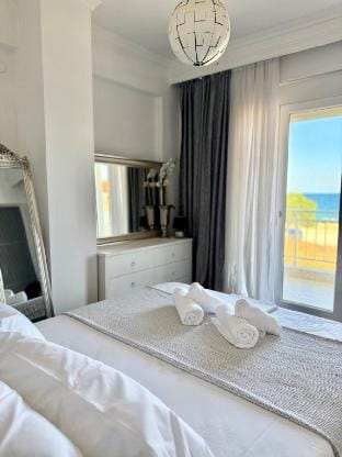 E V Shoreline rooms - Horizon suite Vacation rental in Decentralized Administration of Macedonia and Thrace