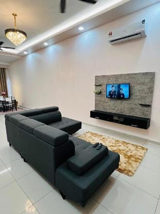 Safiya Homestay SP Saujana(4Room-4bathrm-5aircond) Vacation rental in Kedah