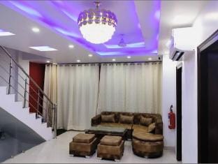 Le Mirage Guest House Apartment in New Delhi