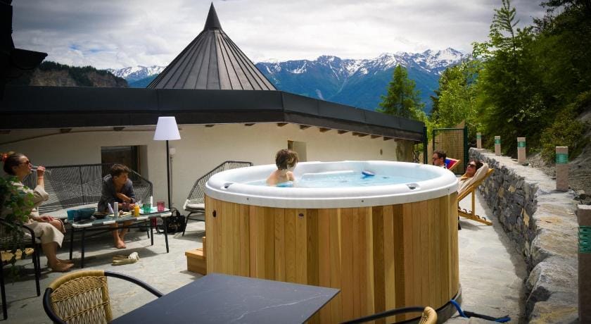 Chalet 4 Saisons Hotel in Canton of Vaud