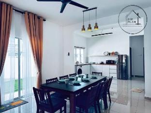 PD 4BR Private Pool Fun House - 5 Mins to Beach Vacation rental in Port Dickson