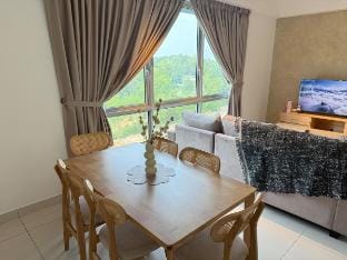 3BR Home | Fast Wi-Fi, A/C, Netflix, MRT | Kajang Vacation rental in Negeri Sembilan, Malaysia