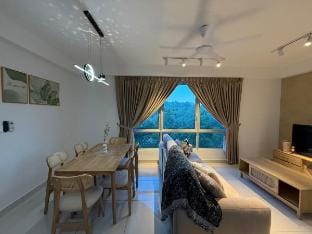 3BR Home | Fast Wi-Fi, A/C, Netflix, MRT | Kajang Vacation rental in Negeri Sembilan, Malaysia
