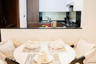 Cozy 1BR with Canal Views | Full Amenities Vacation rental in Dubai