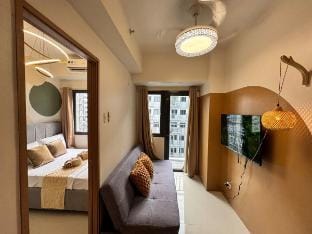 Shore 3 RM 1432  Pool View by Prime Stay MOA Vacation rental in Pasay