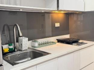 Sunnyside Cityscape Shore 1 Rm 1716 by Prime Stay Vacation rental in Pasay