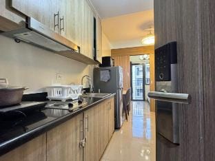 Shore 2  Pool View Room 18108 by Prime Stay Vacation rental in Pasay