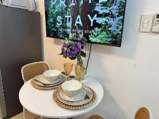 Shore 2 Residences Pool View Rm1645 by Prime Stay Vacation rental in Pasay