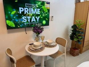 Shore 2 Residences Pool View Rm1645 by Prime Stay Vacation rental in Pasay