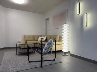 旅游silom区/sathon 12/独栋6房/地铁BTS 200米/100米曼谷最高楼/8床16人 Vacation rental in Bangkok