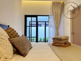 CASA SENJA Port Dickson • Luxury PrivatePool Villa Vacation rental in Negeri Sembilan, Malaysia
