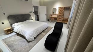Elegant apt – 5 min airport, near Mall Arabia Apartment in Jeddah