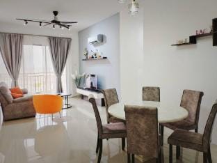 Ipoh Cove Hillside Mini Waterpark Family Suite Apartment in Ipoh
