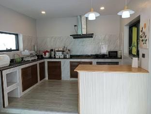 Lemony Pool Villa-Huahin เลม่อน พลูวิลล่า  Vacation rental in Hua Hin District