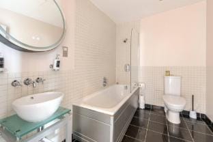 Your perfect haven suite for business and long stays Apartment in Brighton