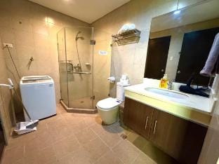Great location with Pool/Gym and  Wi-Fi Vacation rental in Lapu-Lapu City