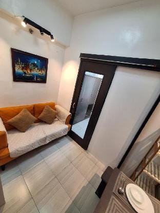 Cozy Flat near NAIA Terminal chateau Manila Vacation rental in Paranaque