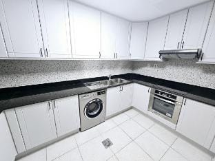 Sunrise Homes - Modern 1-BR near Barasti Beach Vacation rental in Dubai