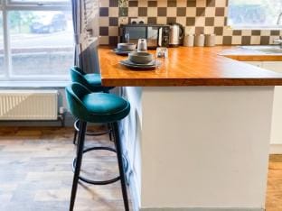 Kings Cross Camden Suite Apartment in London Borough of Islington