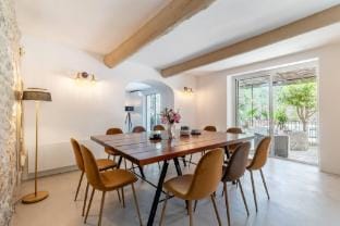 Private Oasis in Gordes  Elegant 5-Bedroom Villa with Pool Villa in Gordes