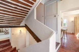 Private Oasis in Gordes  Elegant 5-Bedroom Villa with Pool Villa in Gordes