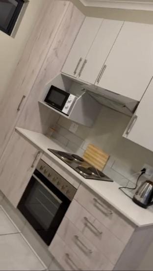 One on Heather-Midrand Apartment in Sandton