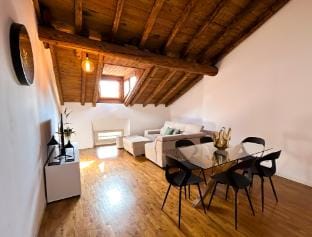 Loft mansardato sullo skyline di Bergamo Apartment in Bergamo