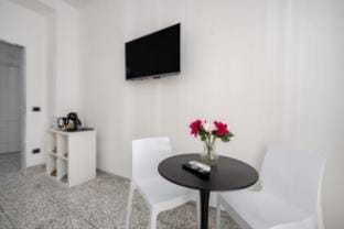 AuGuStea 3 Apartment in Bari