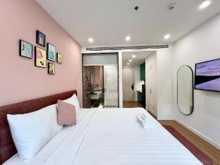 +More style Apt/Next to Kiss Bridge/Pool/Gym Vacation rental in Phu Quoc