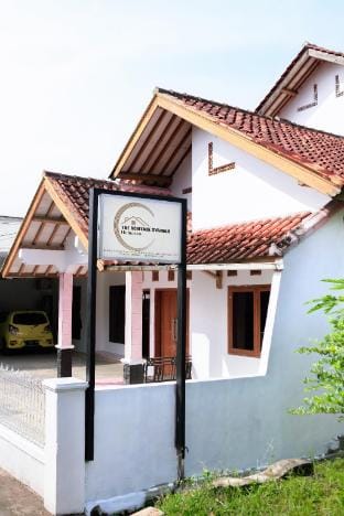 Home 3 Bedroom at The Heritage Homestay by OmDin Vacation rental in West Java