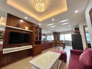 +2BR/BestMonthly/Cozy Apt/SeaView/5'DragonBridge Vacation rental in Da Nang